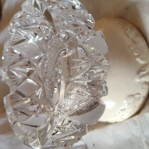 VINTAGE CRYSTAL GLASS ASHTRAY